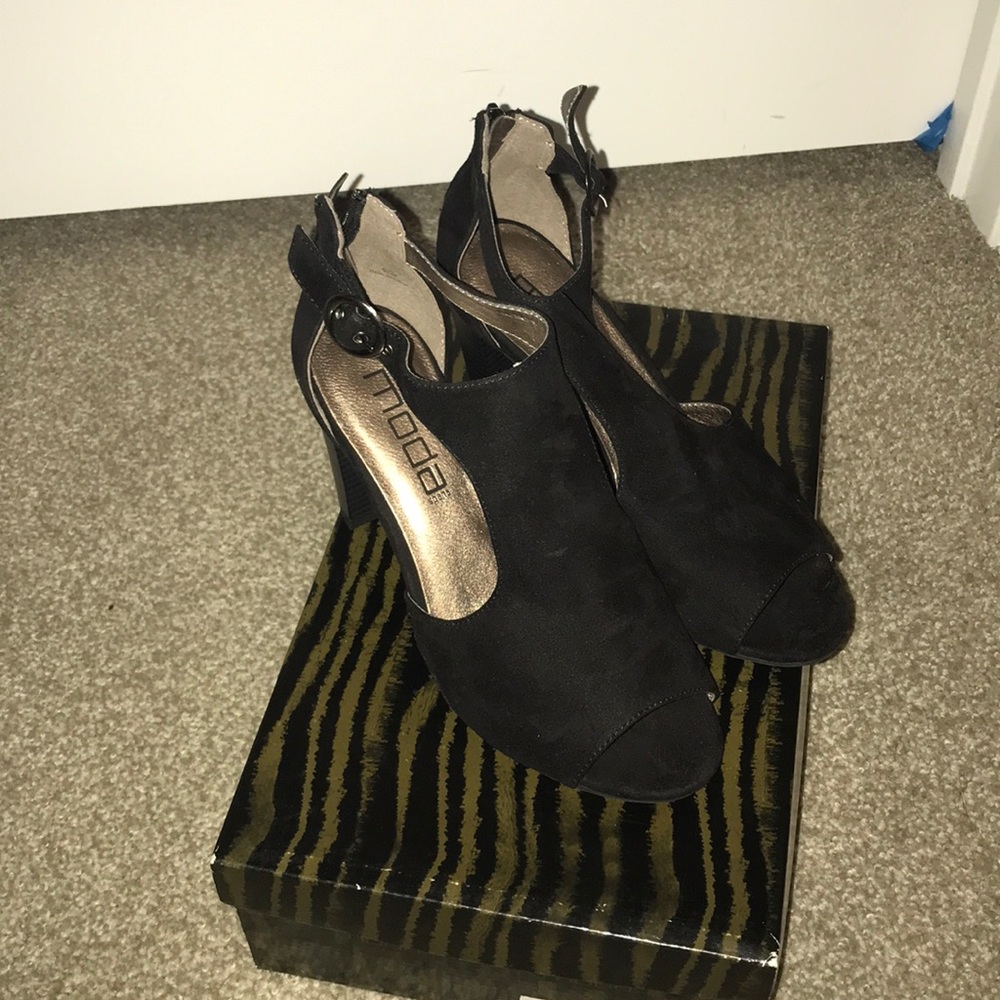 Moda spana Black never worn heels